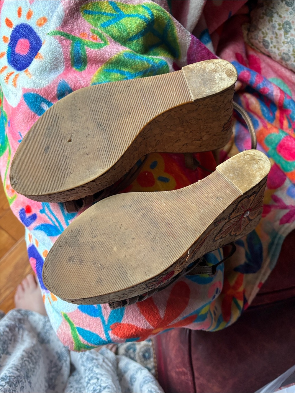 Carlos Santana Vintage Blossom 9m Cork wedge sandle Floral Embroidered - Picture 4 of 4